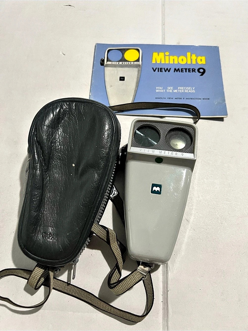 Minolta View Meter 9 Light Meter with Case and Manual